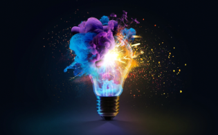 تحويل السعودية إلى دولة مصممة ومصدّرة للأفكار، لا فقط مستخدمة